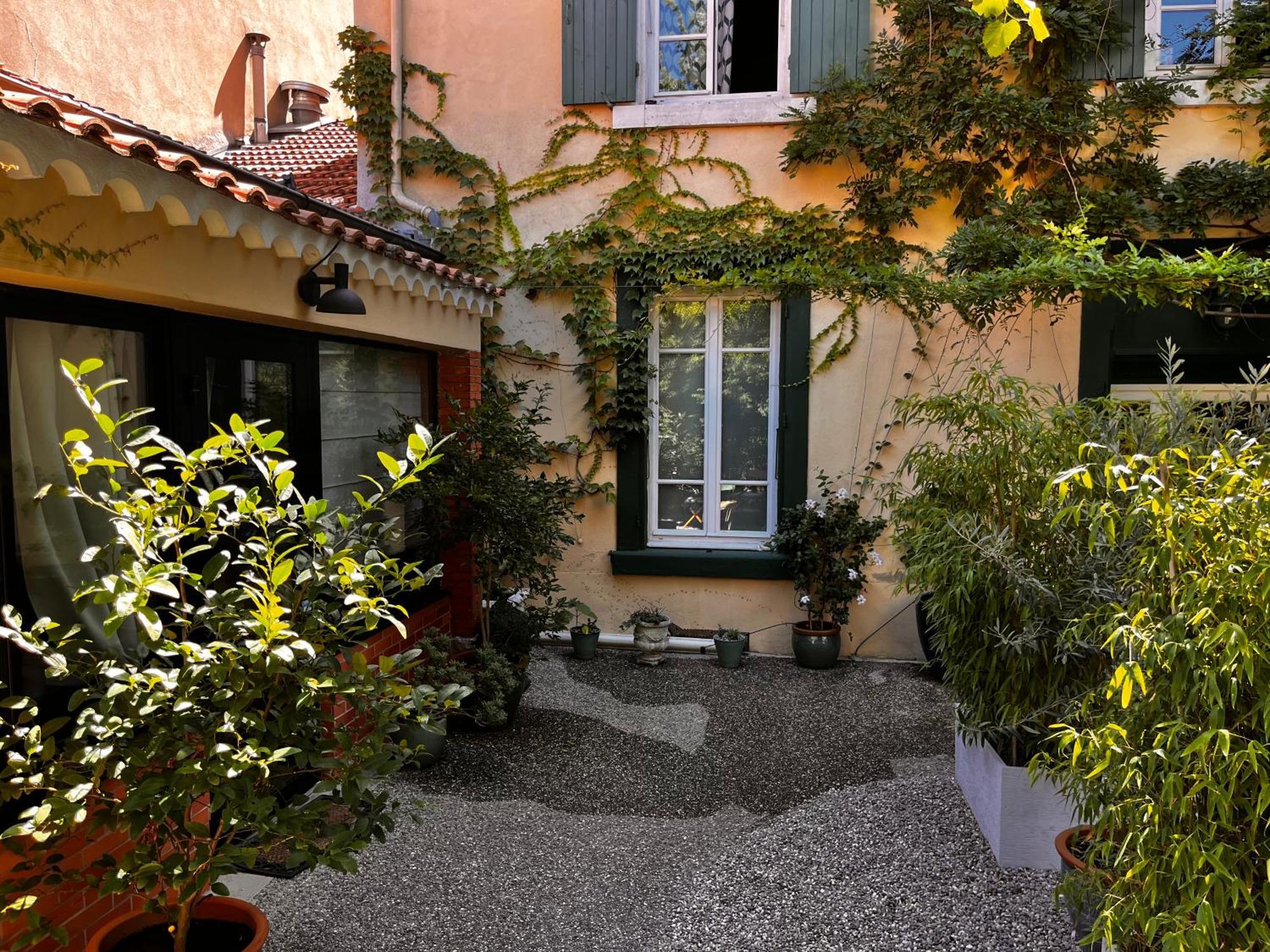 Villa Renee Valence  Exterior photo